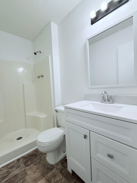 Building Photo - 1210 Oakplace Dr SW