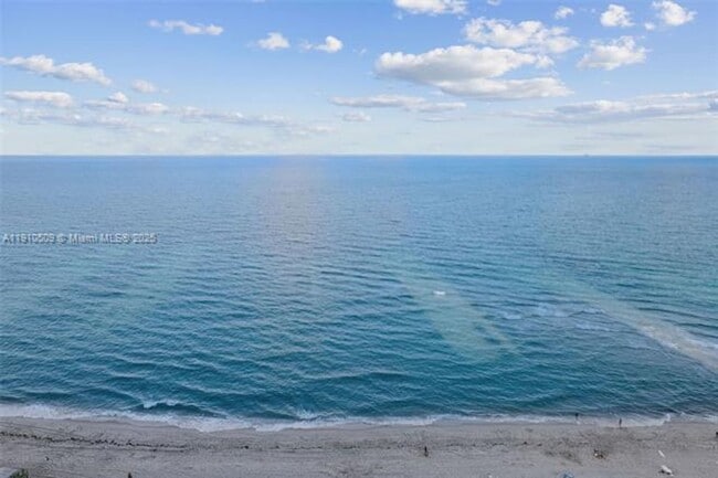 Building Photo - 6899 Collins Ave