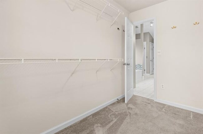 Building Photo - 2030 Brook Meadow Dr