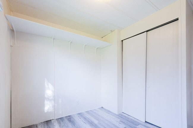 Building Photo - 206 N 4000 E