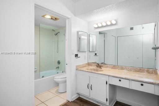 Building Photo - 20505 E Country Club Dr