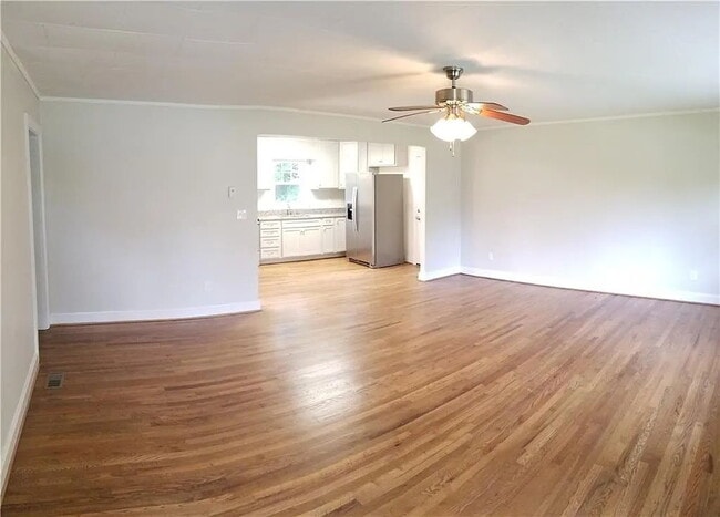 Building Photo - 3 Bedroom Renovated Ranch Style Home in Seneca