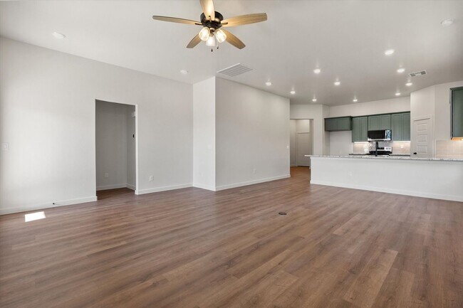 Building Photo - Amazing New Consturction in Viridian!