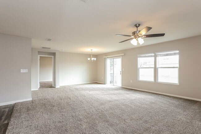 Building Photo - 6780 Sandle Dr