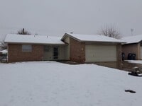 Building Photo - 4510 Prairie Rd