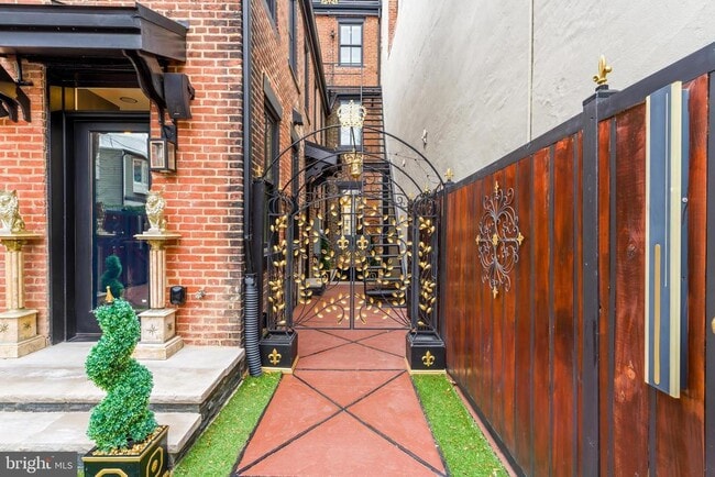 Building Photo - 810 Prince St