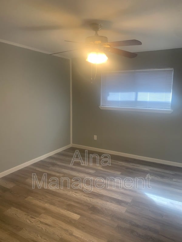 Building Photo - 80 E Mountain Creek Dr