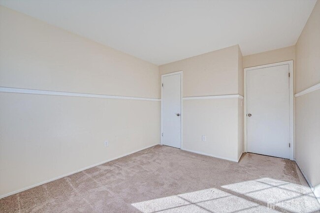 Building Photo - 1512 Green Hollow Dr