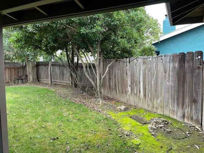 Building Photo - Clipper Way