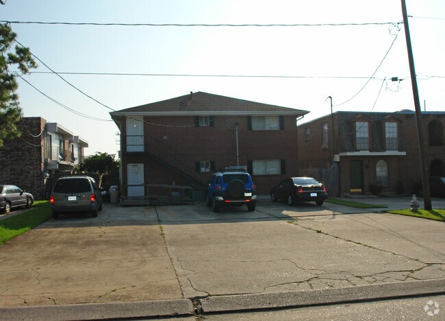 Primary Photo - 4405 Kent Ave