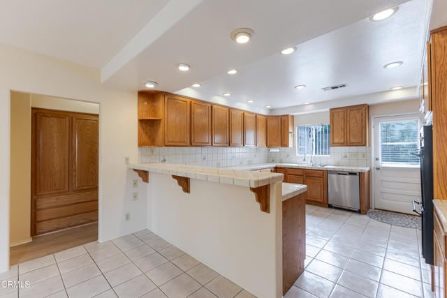 Building Photo - 385 Eaton Dr