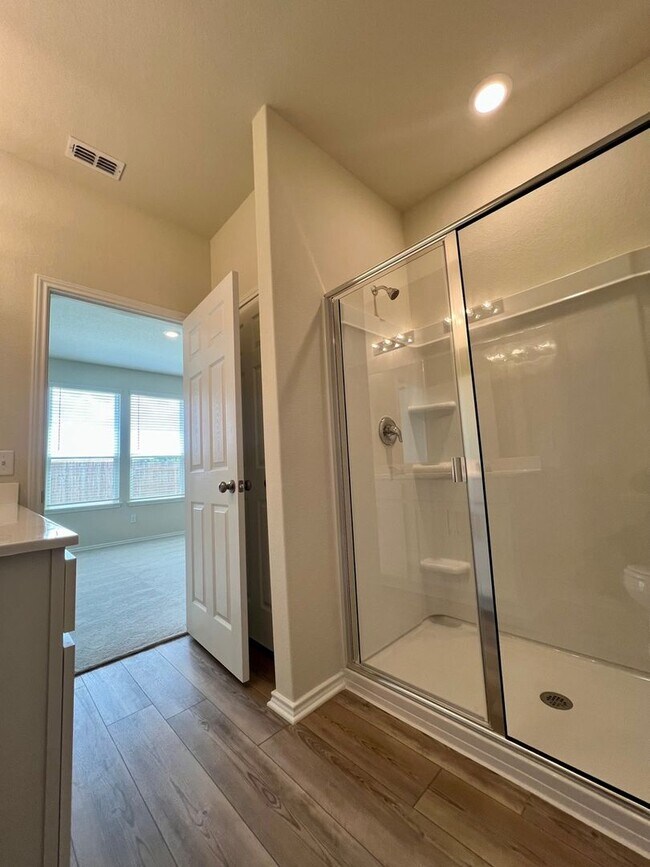 Building Photo - Charming 3BR 2BA House in Buda