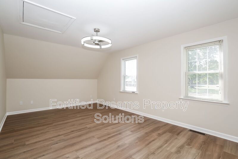 Building Photo - 4330 Alamance Rd