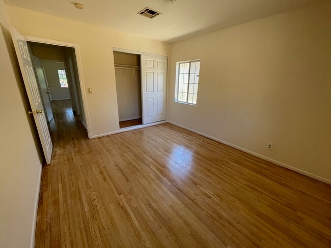 Building Photo - 14517 Hesby St