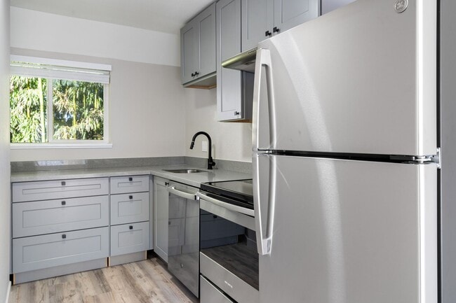 Building Photo - Beautifully remodeled 3BR in Gresham. 1/2 off first months rent!