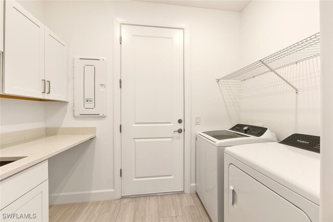 Building Photo - 1873 Amador Ct