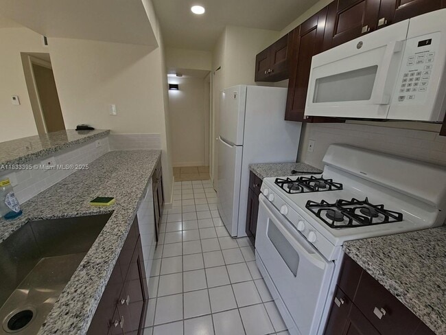 Building Photo - 15340 SW 106th Terrace