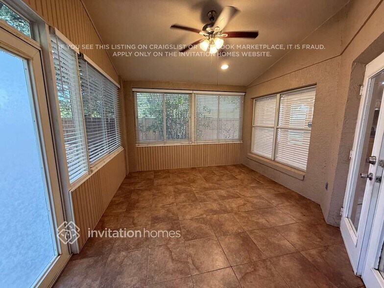 Building Photo - 3620 Seminole Dr