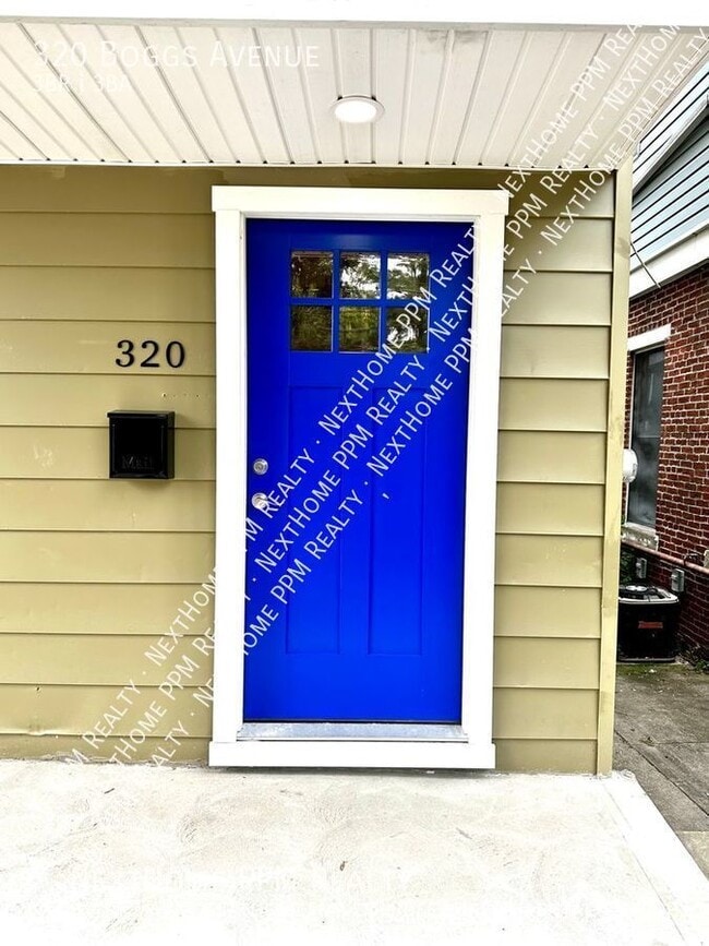 Building Photo - 320 Boggs Ave