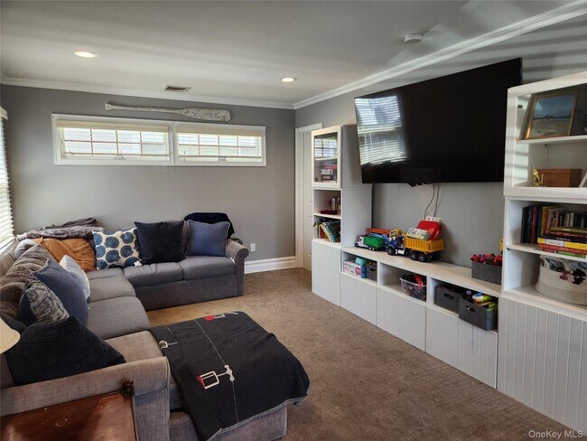 Building Photo - 63 Kerrigan St