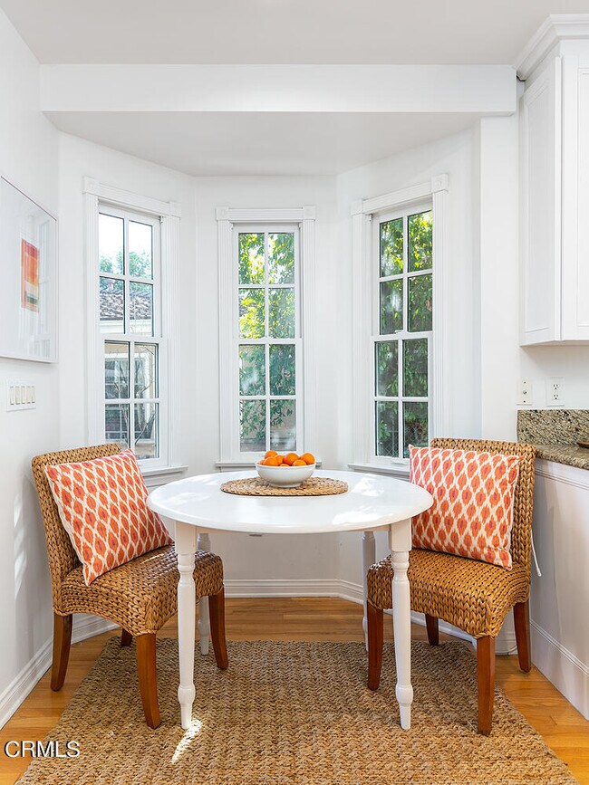 Building Photo - 2065 San Marino Ave