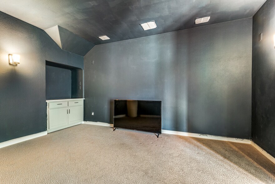 Building Photo - 3528 Hollow Pine Dr