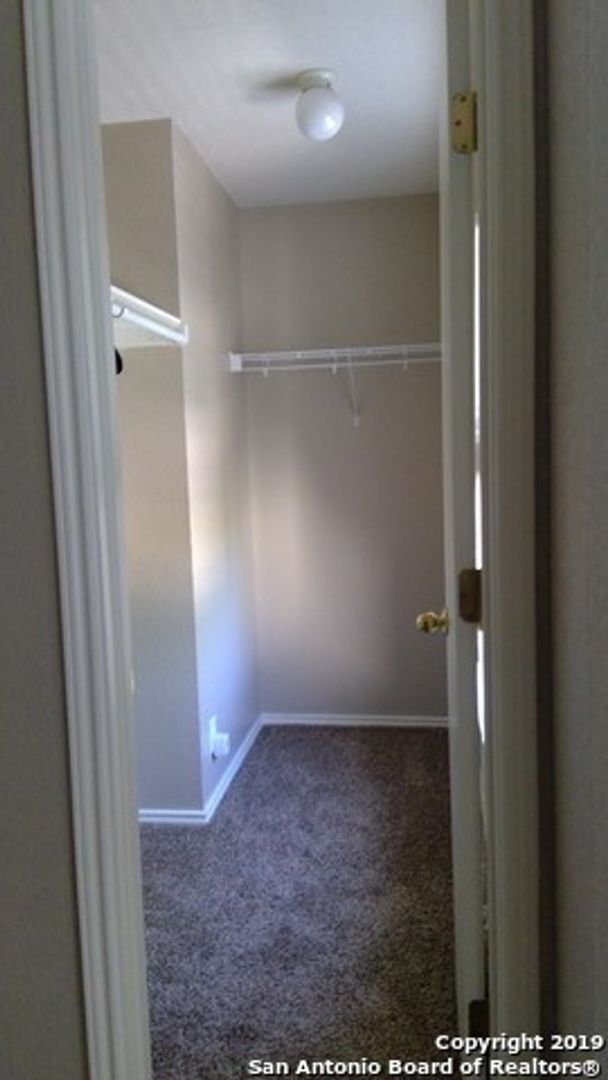 Building Photo - Townhouse near Medical Center in Gated Community