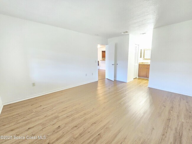 Building Photo - 1079 Ellen Ct