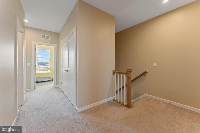 Building Photo - 304 Petite Sirah Terrace SE
