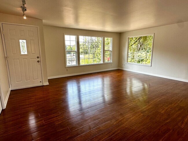 Building Photo - 3Bd/1.5Ba Renton House