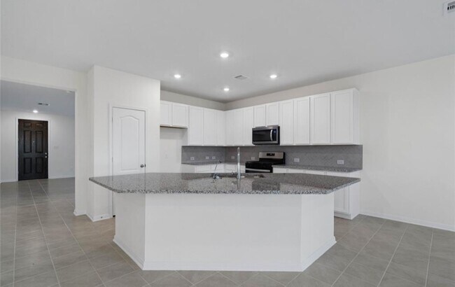 Building Photo - 7631 Coral Ky Dr