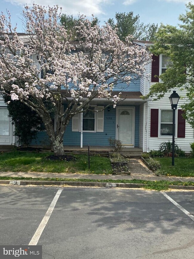 Building Photo - 5152 Cottonwood Ct