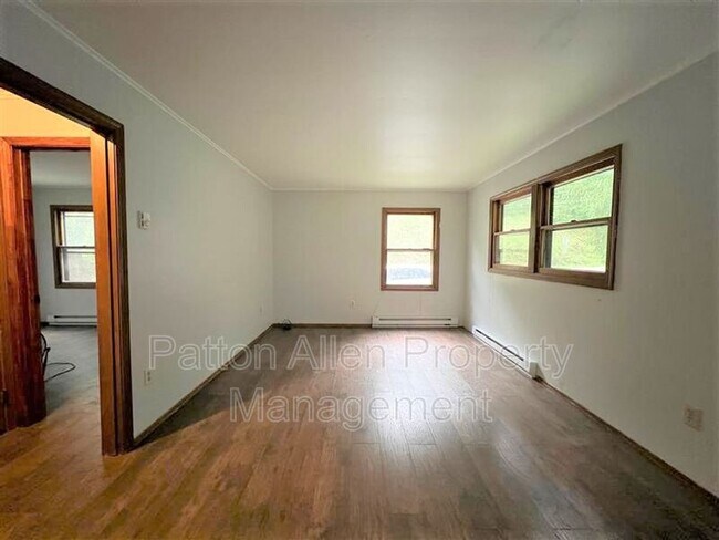 Building Photo - 142 Beaverdam Rd