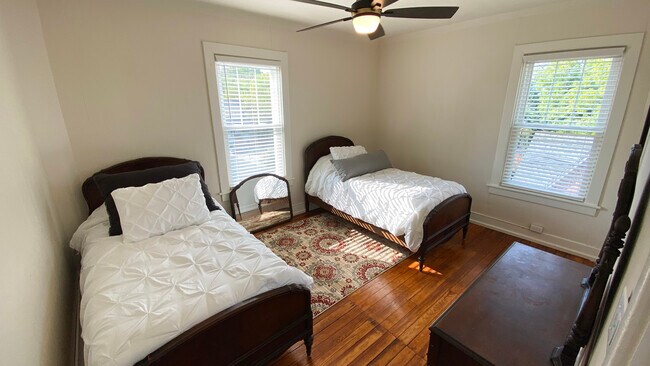 Back Bedroom - 622 E Capitol Ave