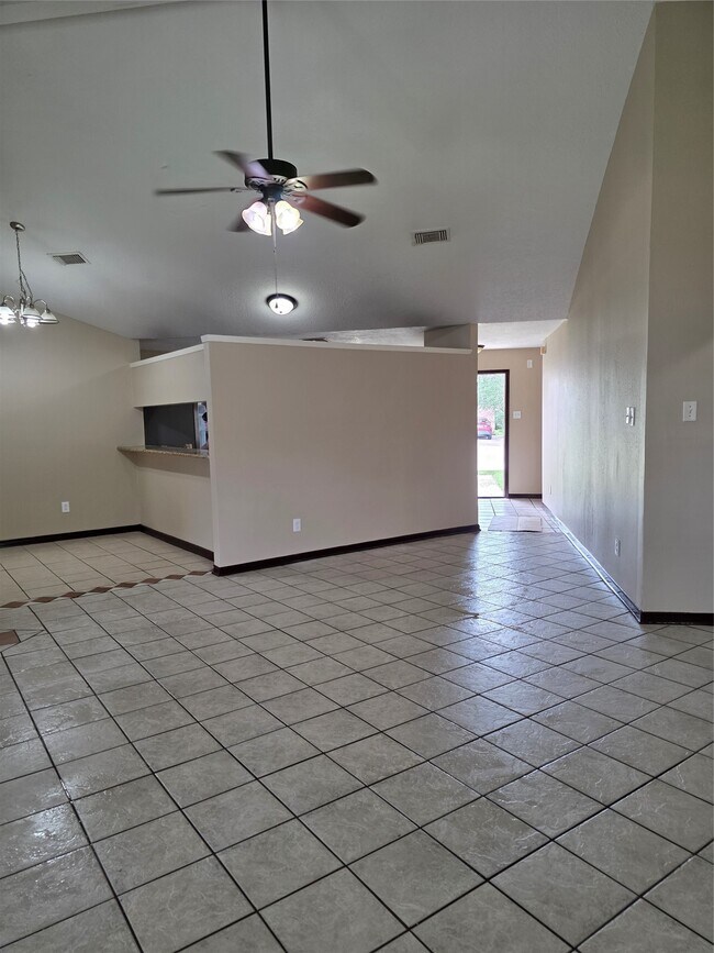 Building Photo - 19410 Westhaven Dr