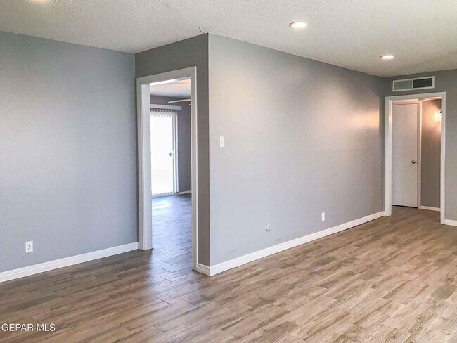 Building Photo - 3032 Orkney Rd