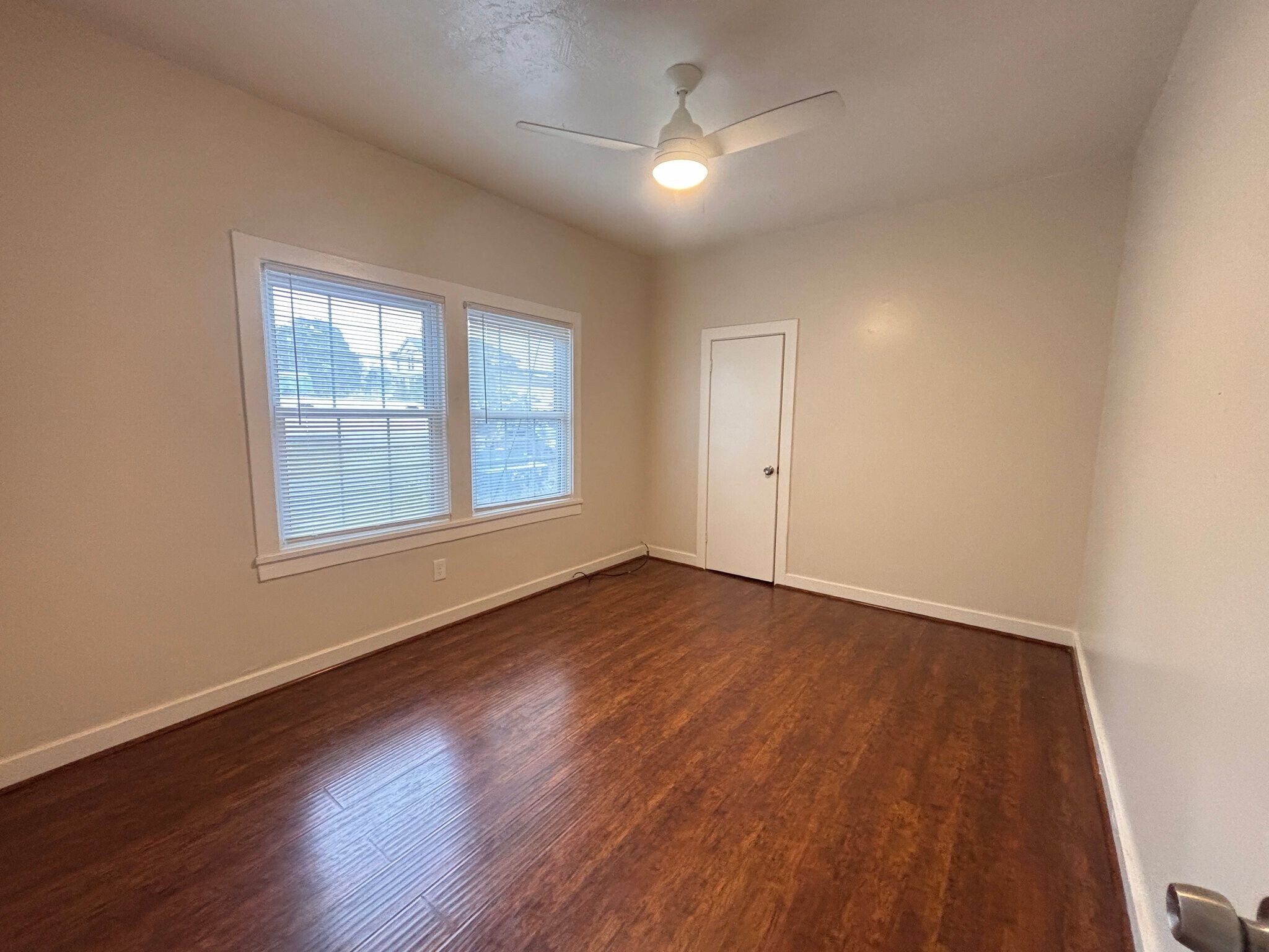 Building Photo - 1118 12th St