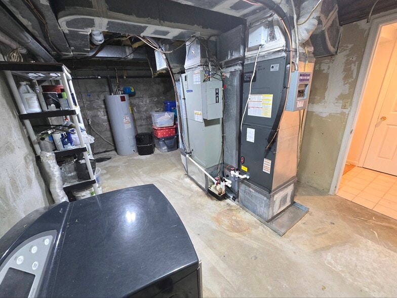 Laundry room/storage space - 1685 Baltimore Annapolis Blvd