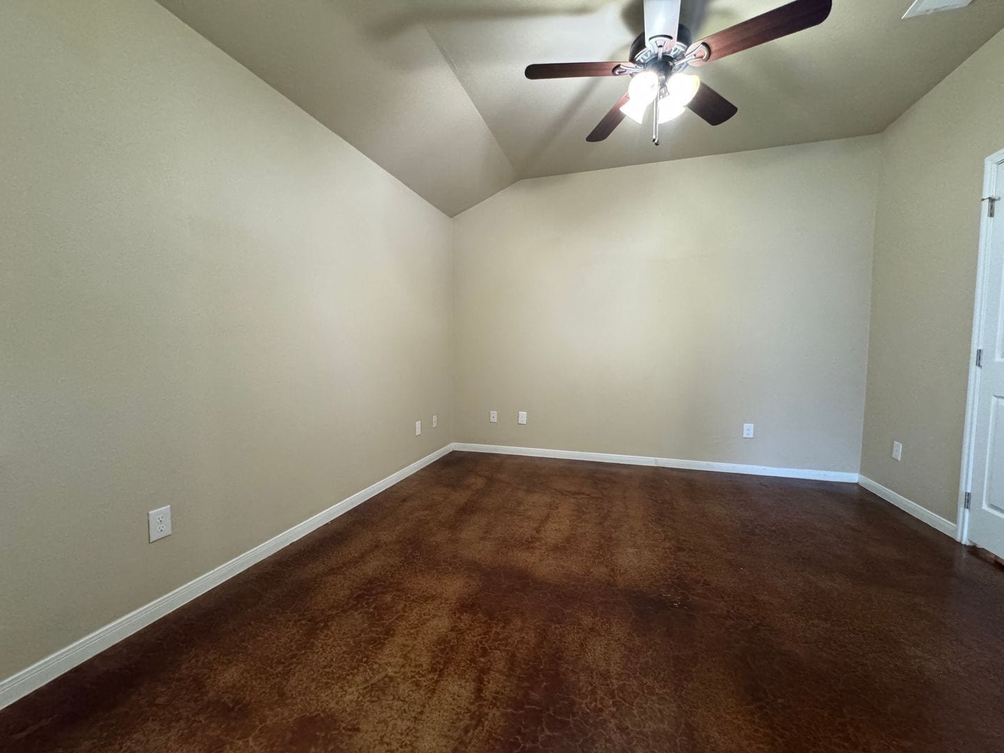 Building Photo - 4305 Cambridge Dr