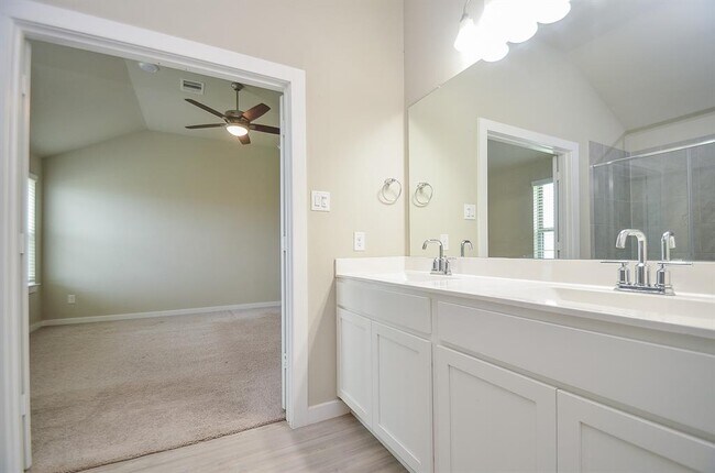 Building Photo - 2511 Shining Spur Ct