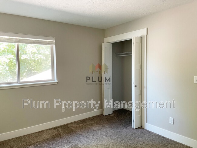 Building Photo - 2795 Hamilton Way