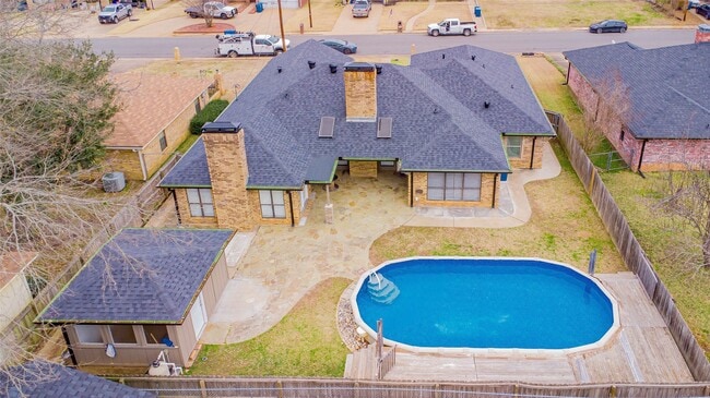 Building Photo - 1909 Castlegate St