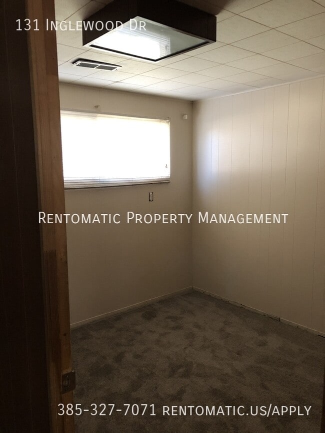 Building Photo - 131 Inglewood Dr