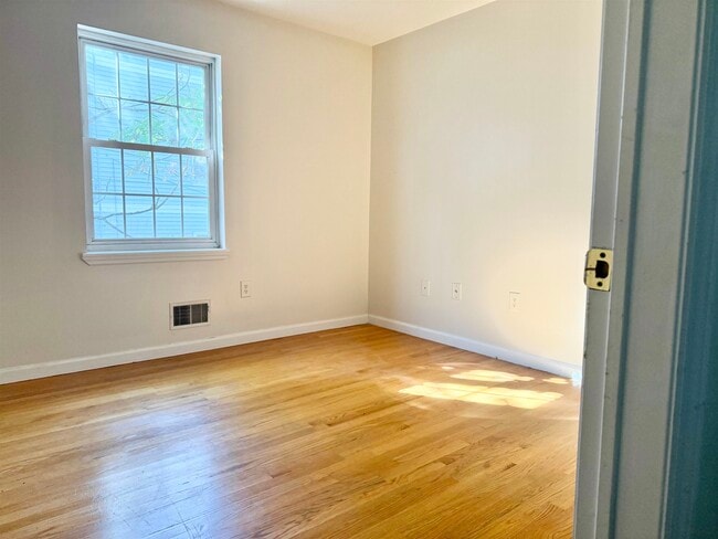 Building Photo - 207 New York Ave