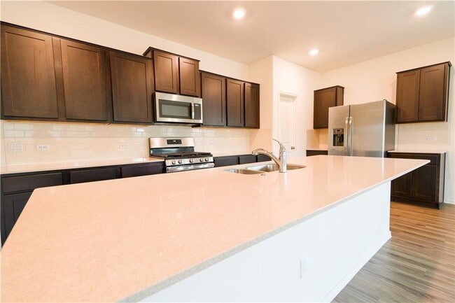 Building Photo - 933 Wildrye Ct