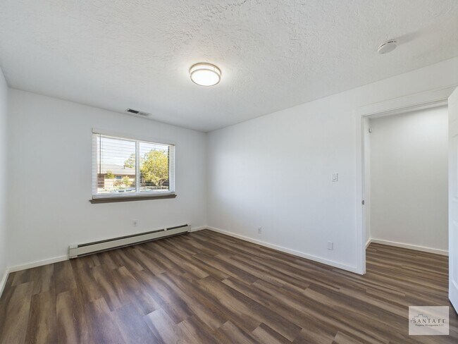 Building Photo - Beautifully Remodeled single Level Home Av...