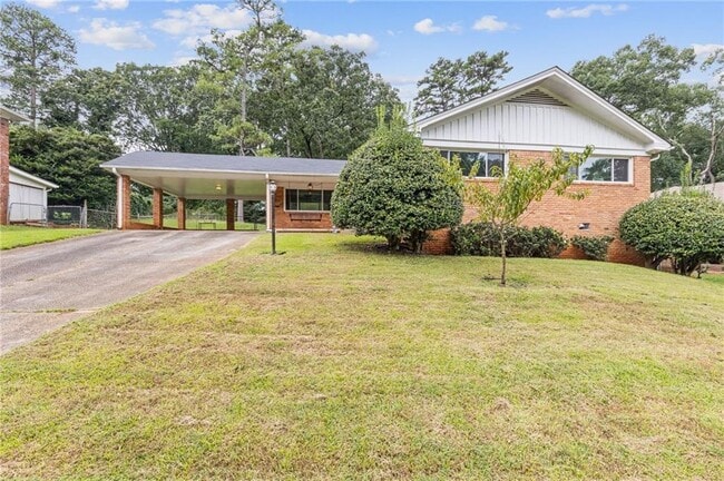 Building Photo - 1435 Thomas Rd