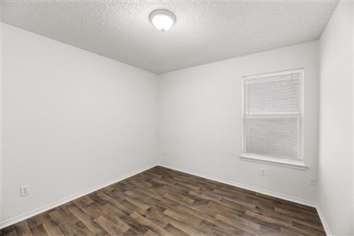 Building Photo - 10912 Fawn Valley Dr