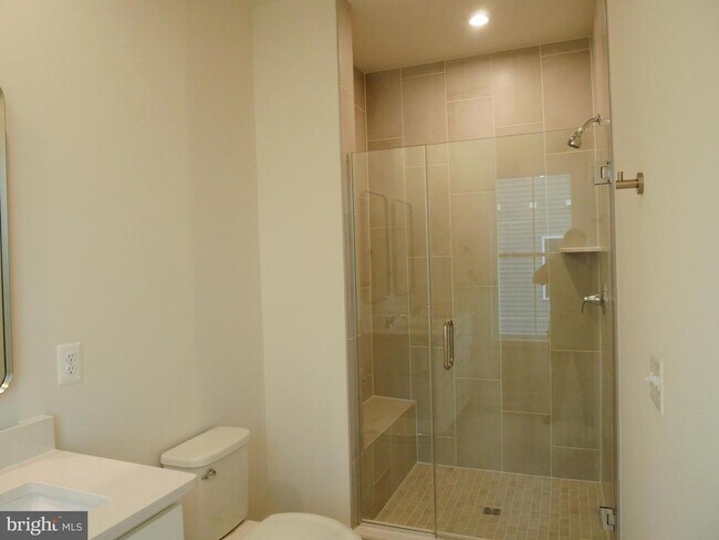 Building Photo - 120 Galaxy Pl