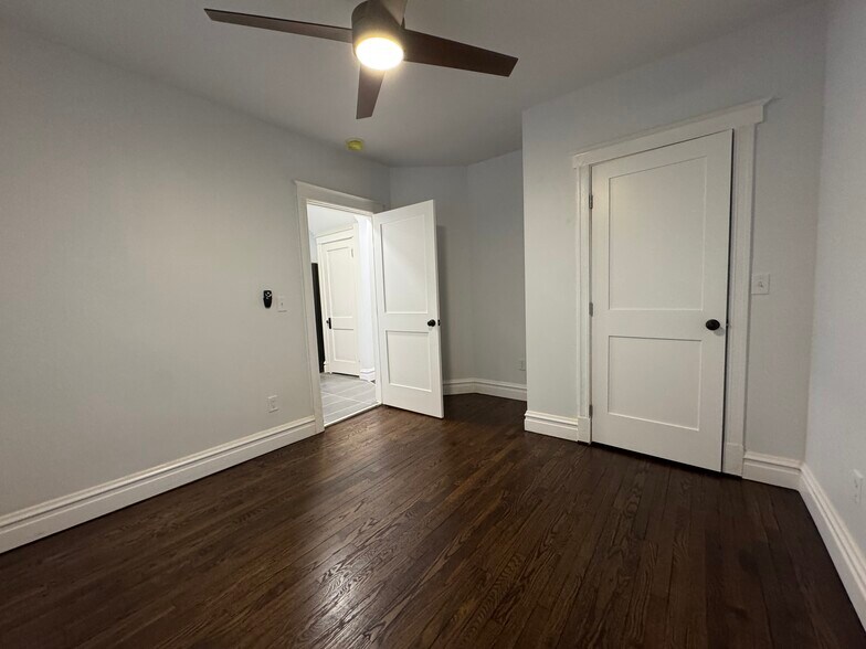 Building Photo - 5011 S Broadway